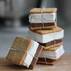 Delicious Treats to Showcase at Your Dessert Buffet: Introducing the Cozy Winter Delight 'S'mores'! ♡にて紹介している画像