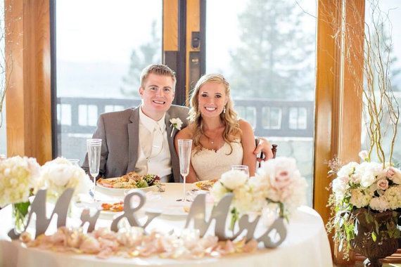 海外の高砂って、日本と全然違う！【二人用ランドテーブル】で作る海外風高砂デザインまとめ＊にて紹介している画像