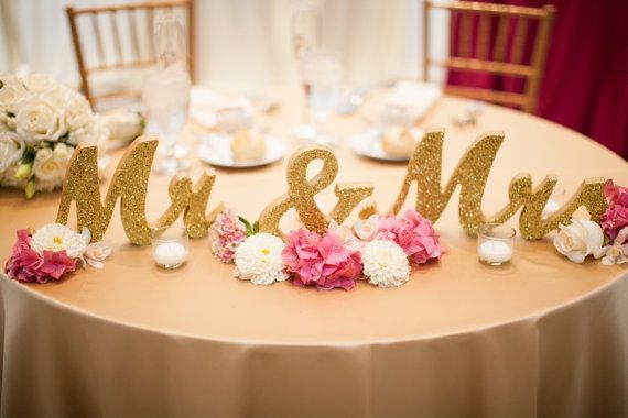 海外の高砂って、日本と全然違う！【二人用ランドテーブル】で作る海外風高砂デザインまとめ＊にて紹介している画像