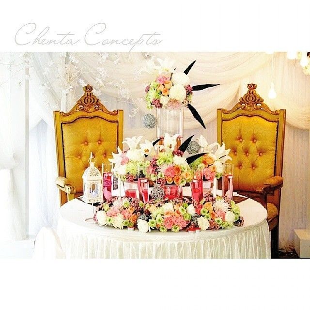 海外の高砂って、日本と全然違う！【二人用ランドテーブル】で作る海外風高砂デザインまとめ＊にて紹介している画像