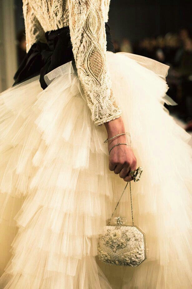 お呼ばれドレスも華やかに♡普段着にも使えるおしゃれなクラッチバッグCollection♡にて紹介している画像