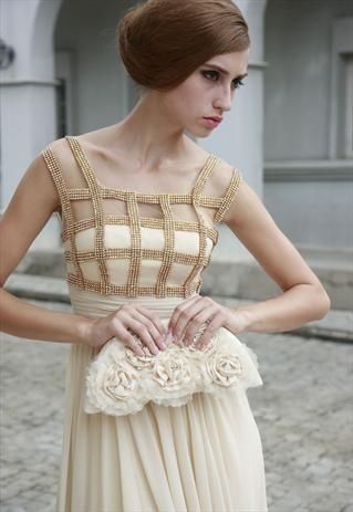 お呼ばれドレスも華やかに♡普段着にも使えるおしゃれなクラッチバッグCollection♡にて紹介している画像