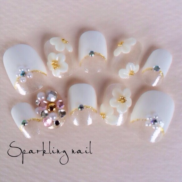 『おフェロ』まだまだ流行中！＼メイクからドレス、髪型まで／おフェロ感たっぷり花嫁になる方法＊にて紹介している画像