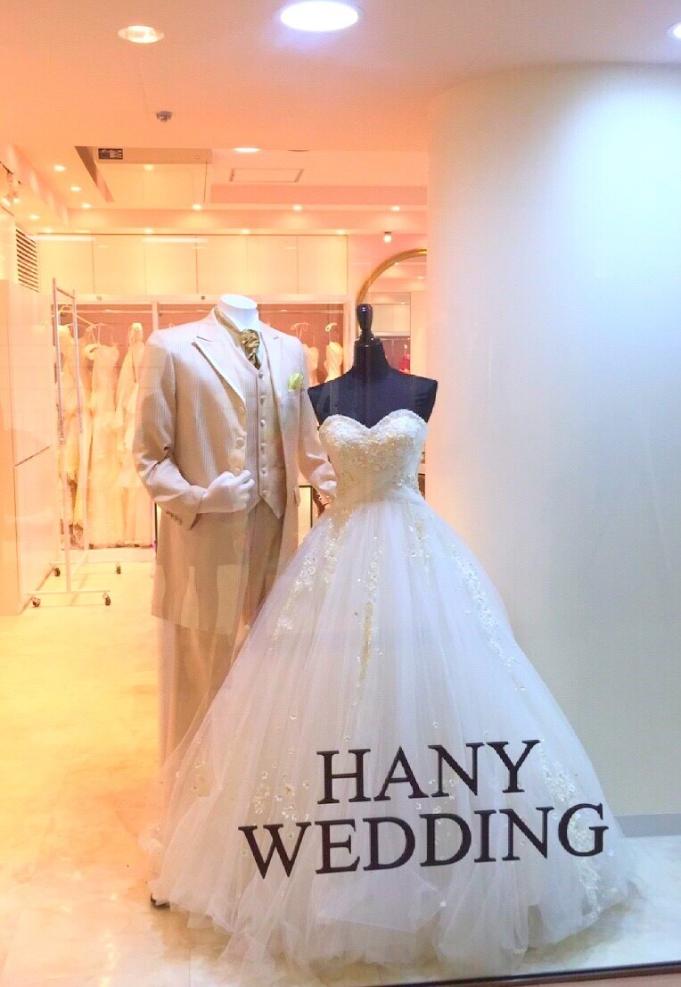 『THE HANY』の原点！札幌の『HANY WEDDING』には、ここだけ限定のドレスと魅力があるんです♡にて紹介している画像