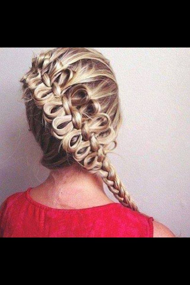 一度は試してみたい♡カジュアルコーデも可愛くきまる！愛されリボンヘアをあつめました♡にて紹介している画像