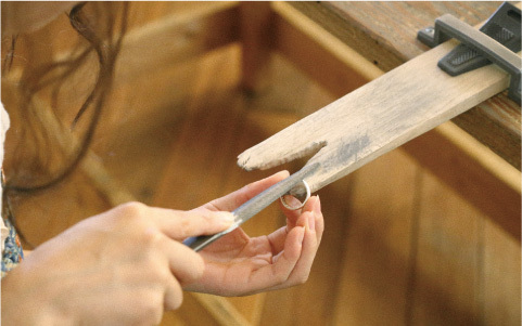 A Place Where You Can Create Handmade Wedding Rings Together: Do You Know About 'Karakoro Workshop'?にて紹介している画像