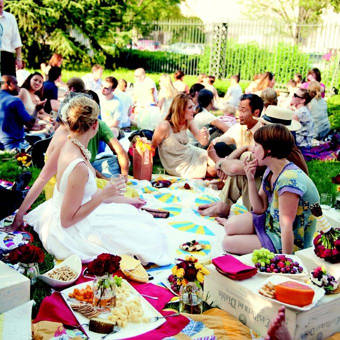 Let's Have Fun Together! Casual and Charming Picnic Weddings ♡にて紹介している画像