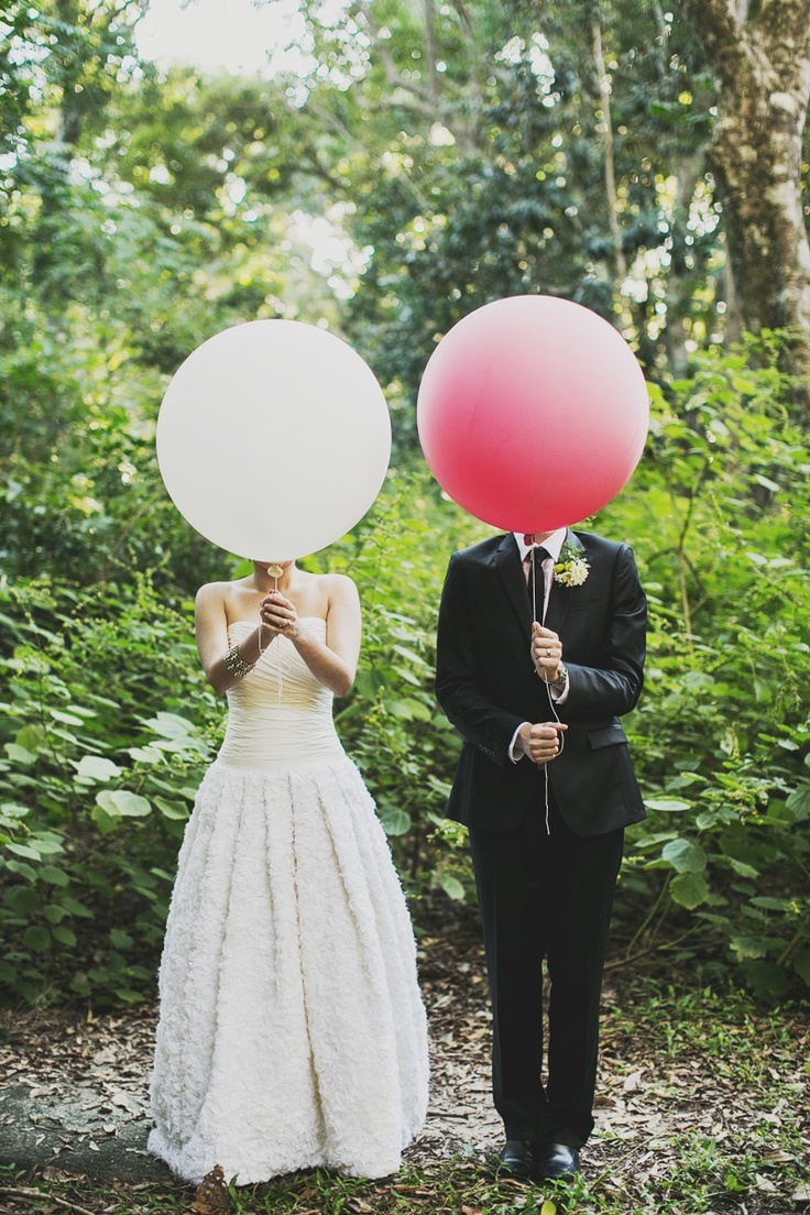 "5 Perfect Props for Wedding Photos That Will Make You Say 'You Have Great Taste' ♡"にて紹介している画像