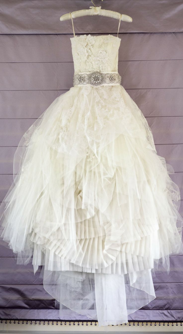 Global Sensation! Vera Wang's Wedding Dresses are Dreamily Romantic ♡にて紹介している画像