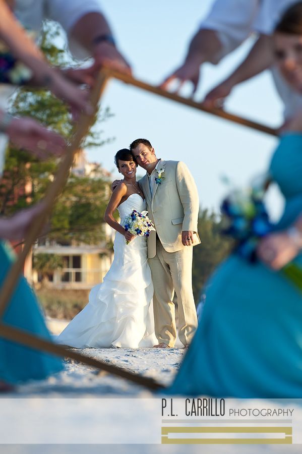 "5 Perfect Props for Wedding Photos That Will Make You Say 'You Have Great Taste' ♡"にて紹介している画像