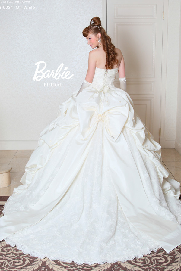 "Must-Try on! 5 Popular Wedding Dress Brands for Your Special Request ♡"にて紹介している画像