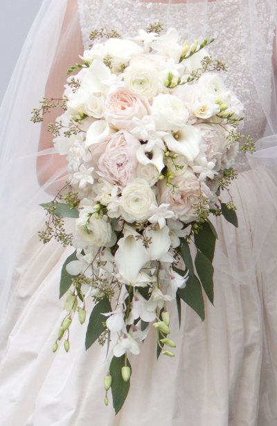 Tips for Matching Your Bouquet to Your Dress: A Collection of the Best Coordinations! ♡にて紹介している画像
