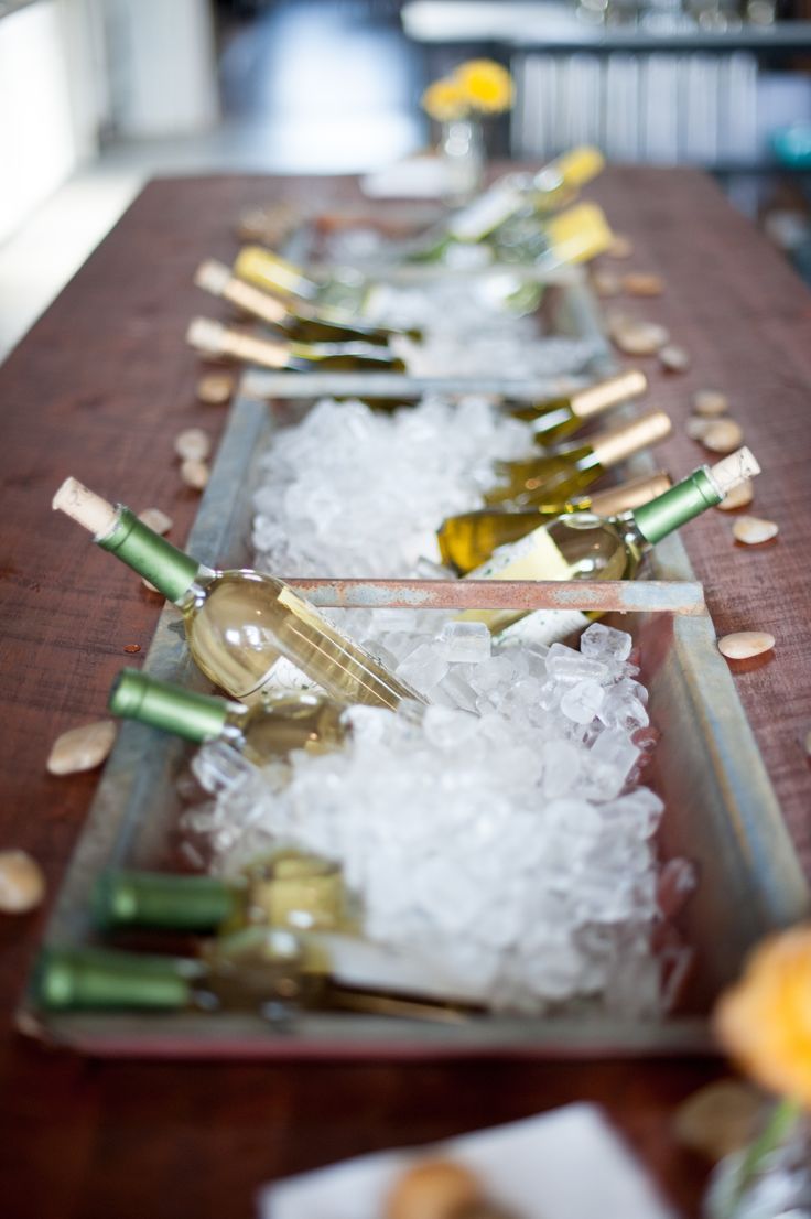 Essential Items for a Gorgeous Table: Stylish Wine Cooler Ideas ♡にて紹介している画像