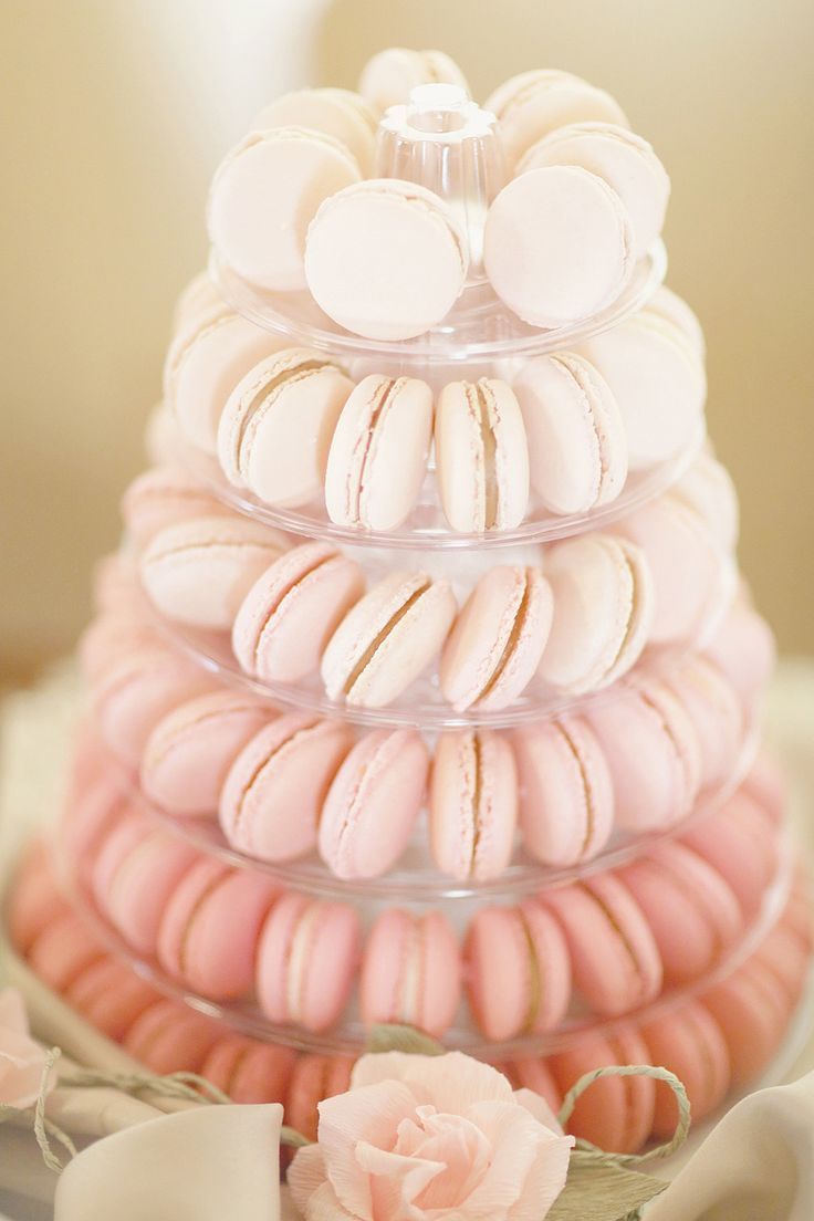 Falling in Love with Gradients: A Collection of Wedding Ideas Inspired by Ombré ♡にて紹介している画像