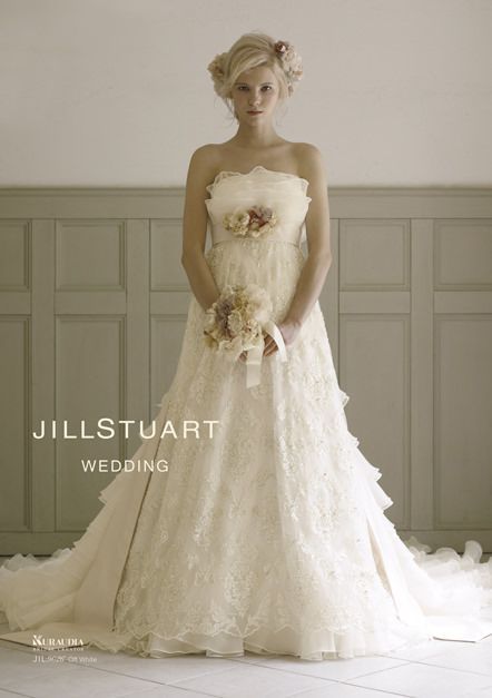 可憐で可愛い♡ヴィンテージロマンスなジルスチュアートの純白ウェディングドレスまとめ＊にて紹介している画像