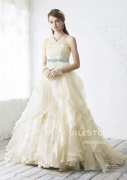 Vintage & Romantic ♡ A Collection of Beloved Girly Dresses from 'Jill Stuart Wedding'＊にて紹介している画像