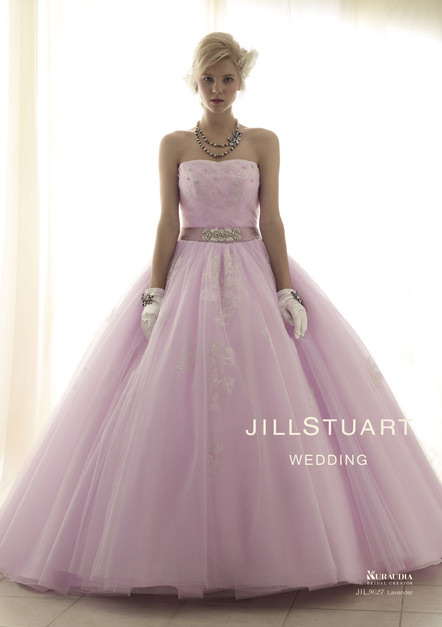 Vintage & Romantic ♡ A Collection of Beloved Girly Dresses from 'Jill Stuart Wedding'＊にて紹介している画像