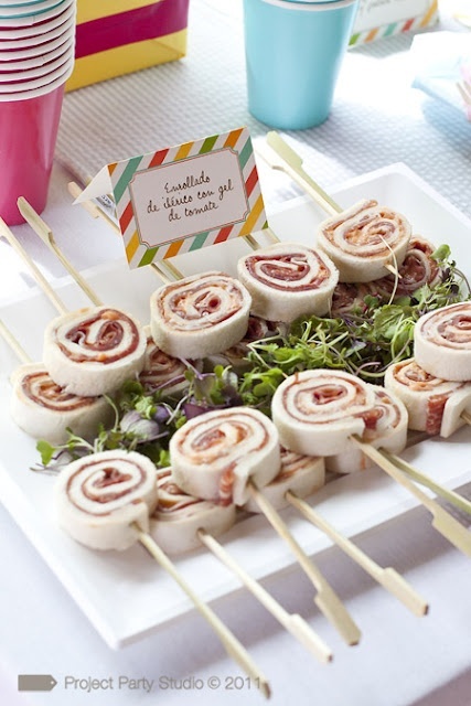 "Chic Entertaining with a Variety of Ingredients: Stylish Pinchos!"にて紹介している画像