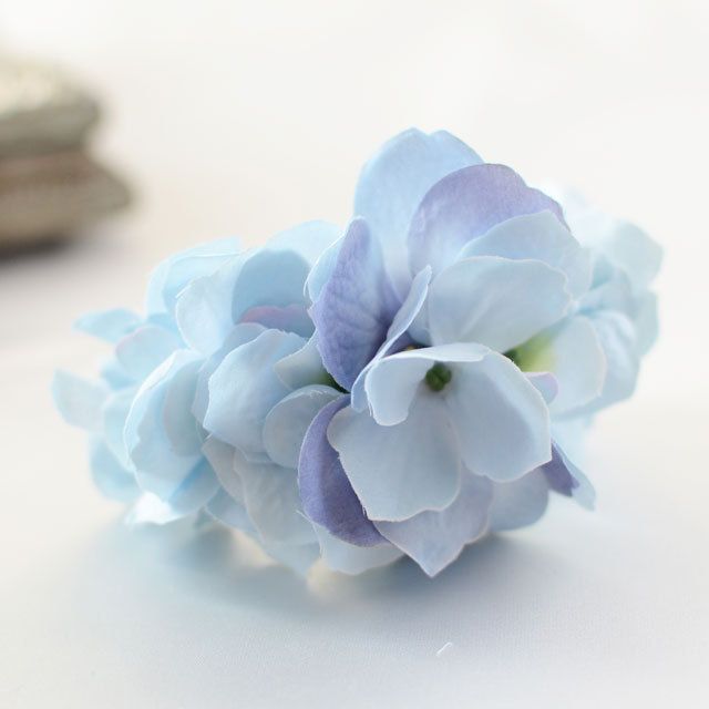 Elevate Your Bridal Look: Adorable Wedding Items from 'mekku' to Express Your Unique Style! ♡にて紹介している画像