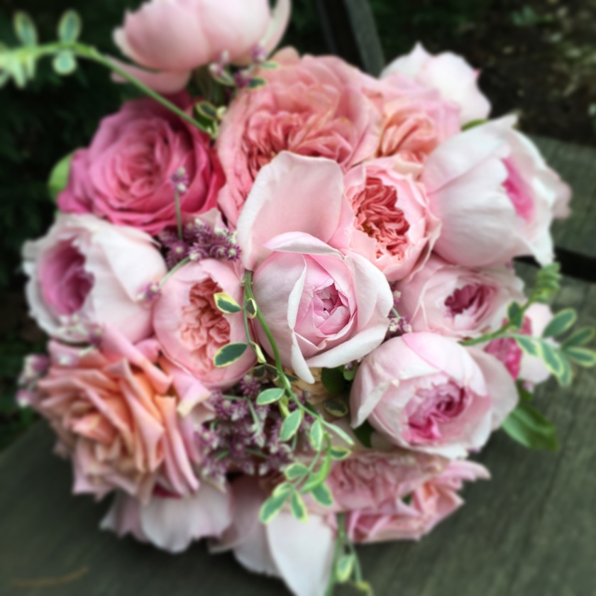 おしゃれ花嫁のマストバイブル！毎号中身がガラッと変わる『25ansウエディング』の充実度がすごい＊にて紹介している画像