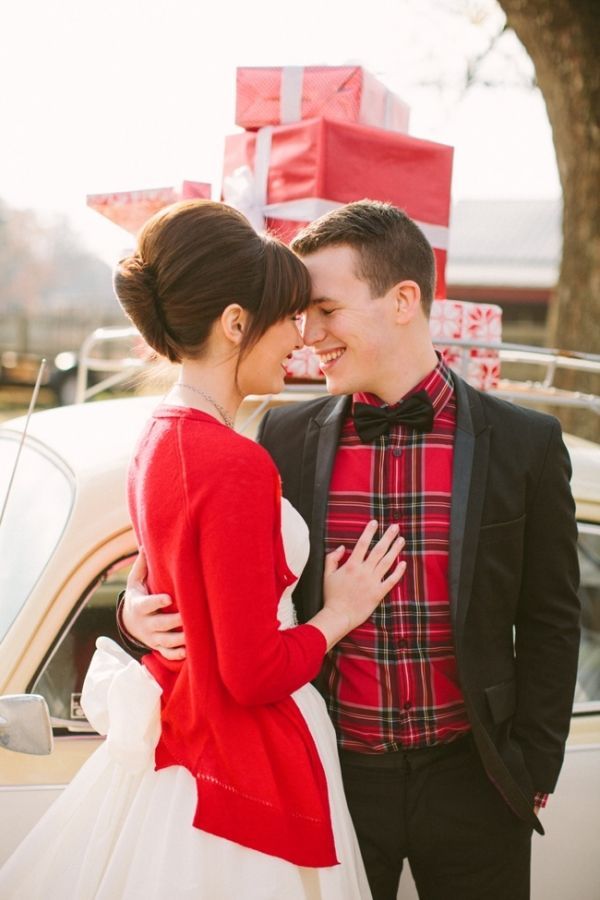 Heart-Stopping in a Bright Red Dress: A Stunning Collection of Brides in REDにて紹介している画像