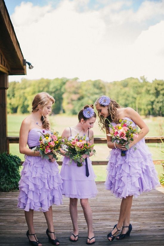 花嫁もブライズメイドも♡ラプンツェルみたいなラベンダーカラーが可愛いドレスをあつめましたにて紹介している画像