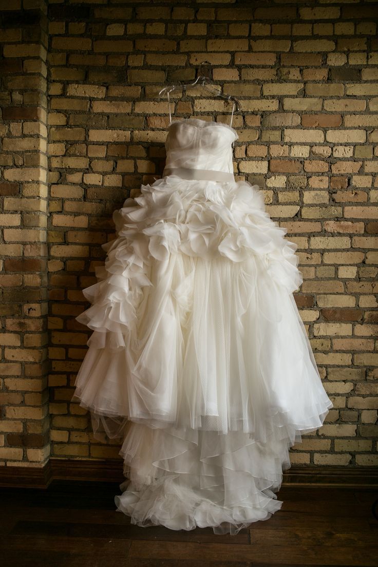 華やか、ご指名NO.1♡ヴェラ・ウォンのふわふわお花畑ドレス『ヘイリー』が可愛すぎ＊*にて紹介している画像