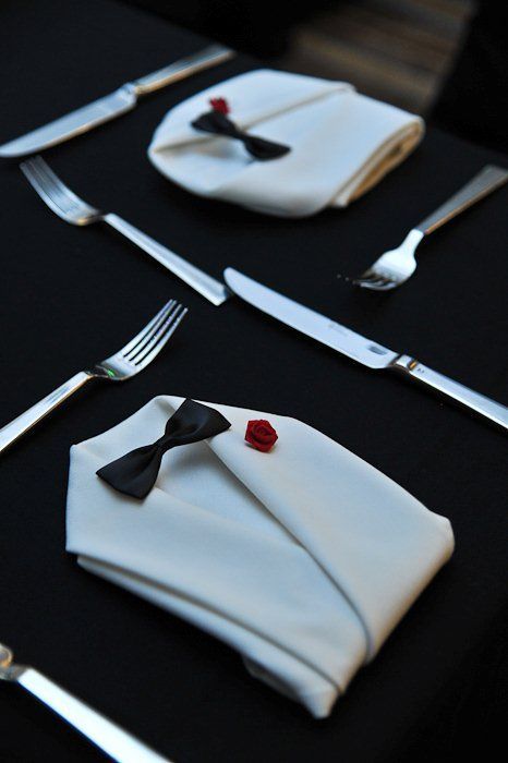 ゲストテーブルの華やかさ、ぐんとアップ♡おしゃれで可愛い「ナプキンの折り方」まとめ＊にて紹介している画像