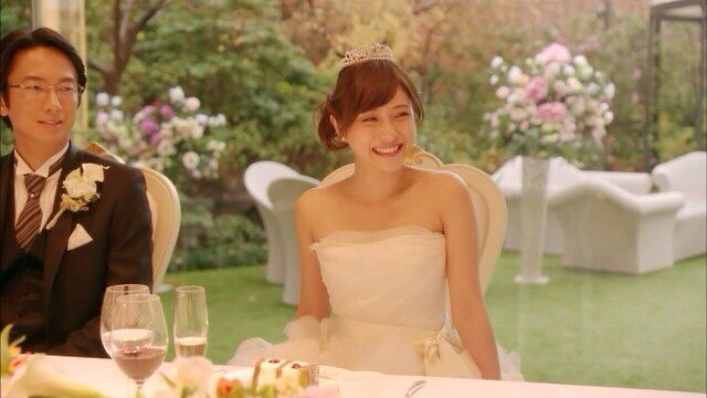 華やか、ご指名NO.1♡ヴェラ・ウォンのふわふわお花畑ドレス『ヘイリー』が可愛すぎ＊*にて紹介している画像