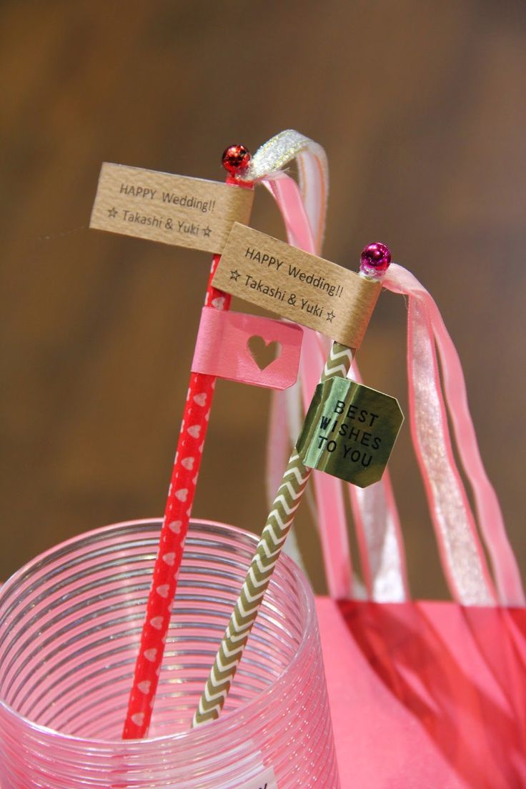 Swaying Ribbons: A Collection of the Latest Cute Ribbon Wands Ideas Found on Instagram.にて紹介している画像