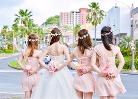 If you're going to have bridesmaids, you definitely want to insist on matching dresses! Here’s a collection of beautiful bridesmaid dress coordination ideas found on Instagram.