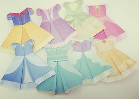 One adorable princess notepad, perfect for a dress color guessing game and priced under 1000 yen, is so cute that it makes you want to collect them all!