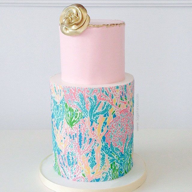 普通じゃつまらない！こわだりの模様がとっても素敵なウェディングケーキをあつめました♡にて紹介している画像