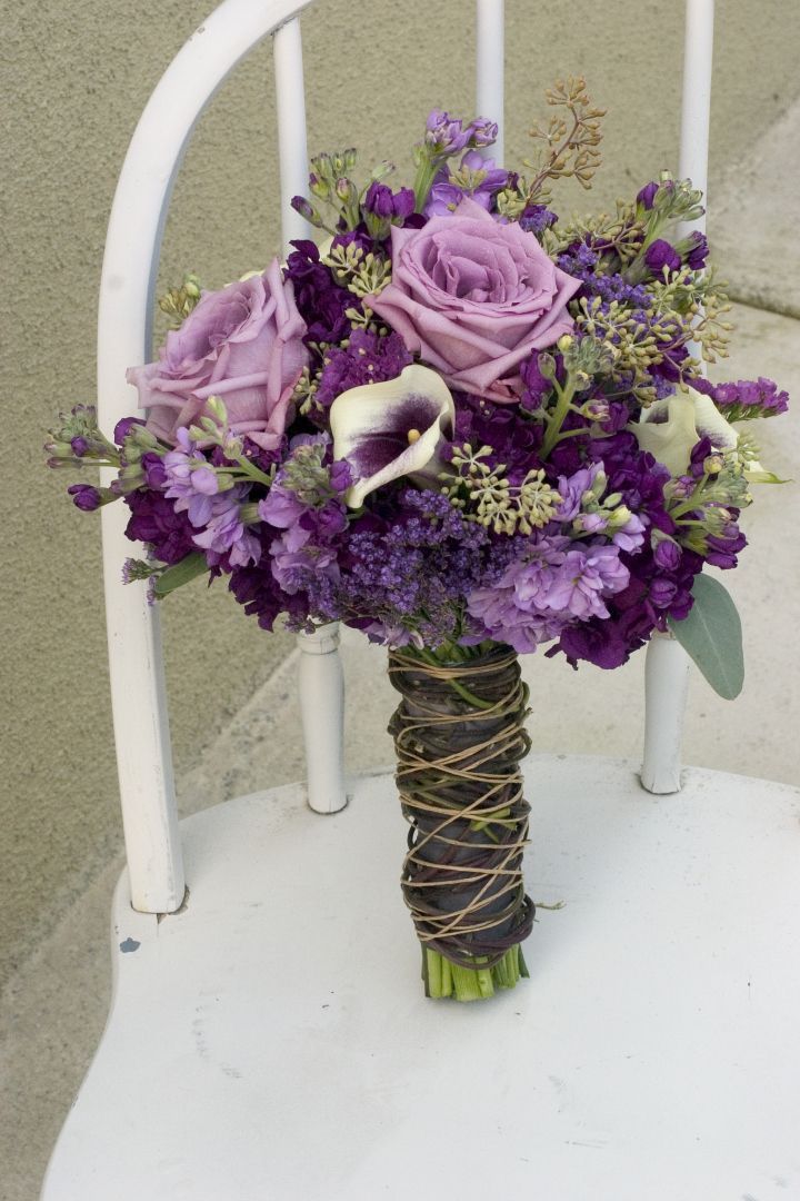 Sophisticated and Elegant: "Purple Rose" Bouquet Collection ♡にて紹介している画像