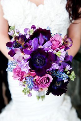 Sophisticated and Elegant: "Purple Rose" Bouquet Collection ♡にて紹介している画像
