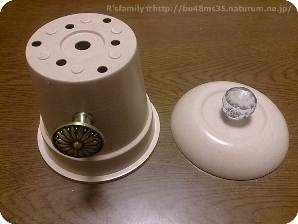 Easy DIY with 100 YEN Store Materials: How to Make Adorable and Versatile 'Candy Pots'♡にて紹介している画像