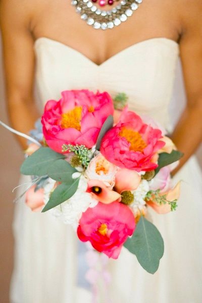 A Colorful Collection of Magnificent Peony Bouquets! ♡にて紹介している画像
