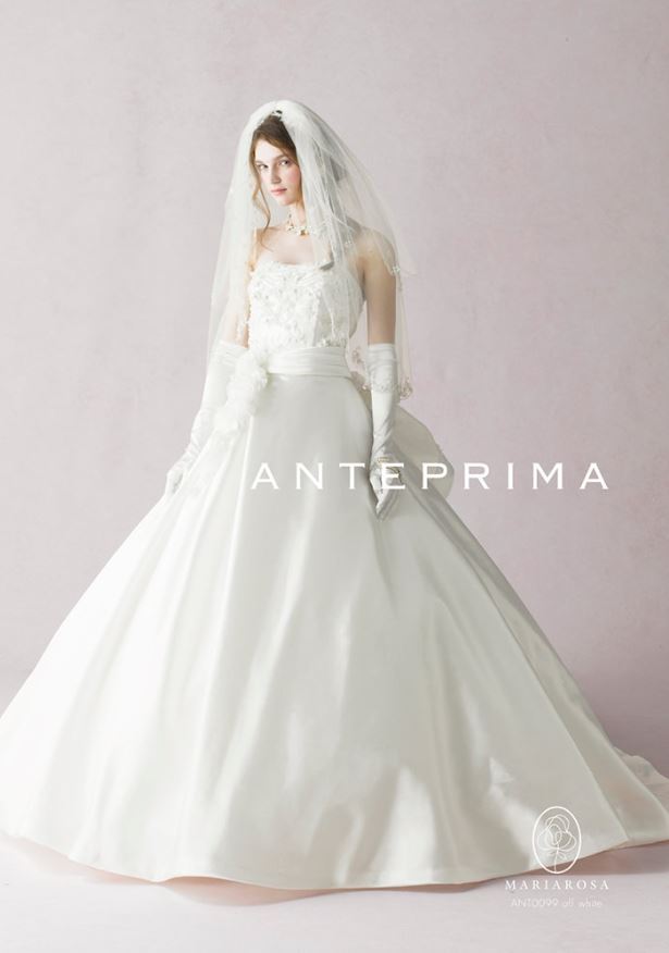 "Antipast's Latest Collection: Discover the Enchanting Dresses that Make Every Woman Shine♡ Check Out the New Collection!"にて紹介している画像