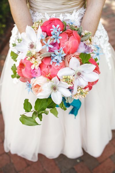 A Colorful Collection of Magnificent Peony Bouquets! ♡にて紹介している画像