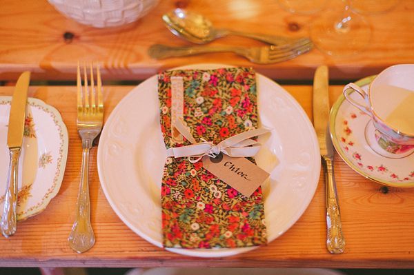 ビンテージ風の柄がロマンティック♡テーブルが華やぐナプキンcollectionにて紹介している画像