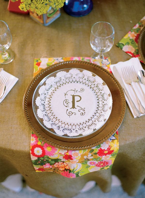 ビンテージ風の柄がロマンティック♡テーブルが華やぐナプキンcollectionにて紹介している画像