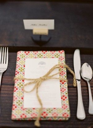 ビンテージ風の柄がロマンティック♡テーブルが華やぐナプキンcollectionにて紹介している画像