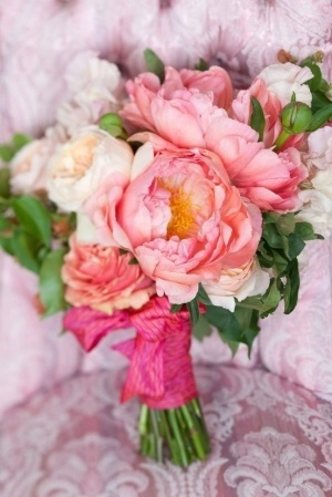 A Colorful Collection of Magnificent Peony Bouquets! ♡にて紹介している画像