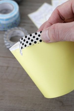 DIY Wedding Ideas from 100 Yen Shops: A Collection of Cute Gift Wrapping Ideas Using Paper Cups ♡にて紹介している画像