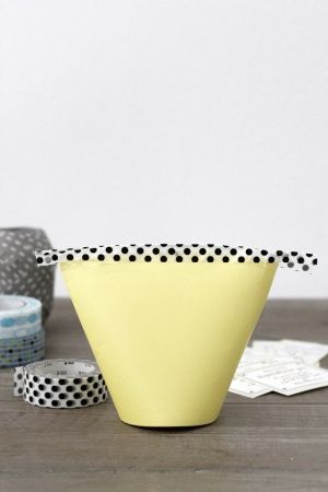 DIY Wedding Ideas from 100 Yen Shops: A Collection of Cute Gift Wrapping Ideas Using Paper Cups ♡にて紹介している画像