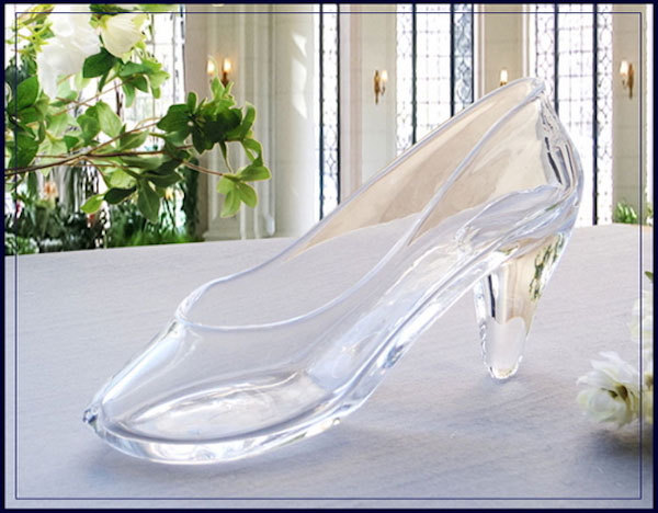 "Since Childhood Dream: Become a Cinderella with Nakamura Glass Workshop's 'Truly Wearable Glass Slippers'*"にて紹介している画像