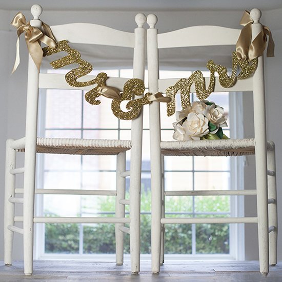 Sparkling Glitter Table Decor Ideas✨にて紹介している画像