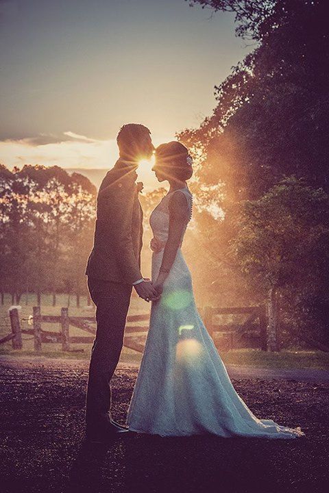 Harnessing Natural Light: A Comprehensive Guide to "Light Photography" for Your Pre-Wedding Shoot ♩にて紹介している画像