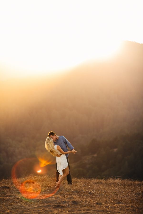 Harnessing Natural Light: A Comprehensive Guide to "Light Photography" for Your Pre-Wedding Shoot ♩にて紹介している画像