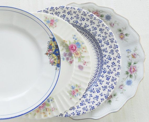 Shine with Style! Creating the Cutest Table Setting with Mismatched Dishes♡にて紹介している画像